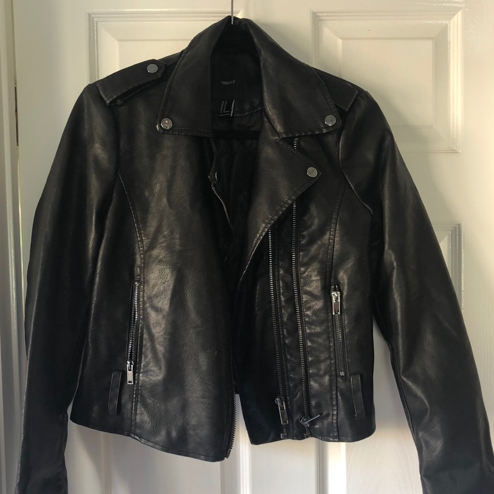 FOREVER 21 - Leather Jacket